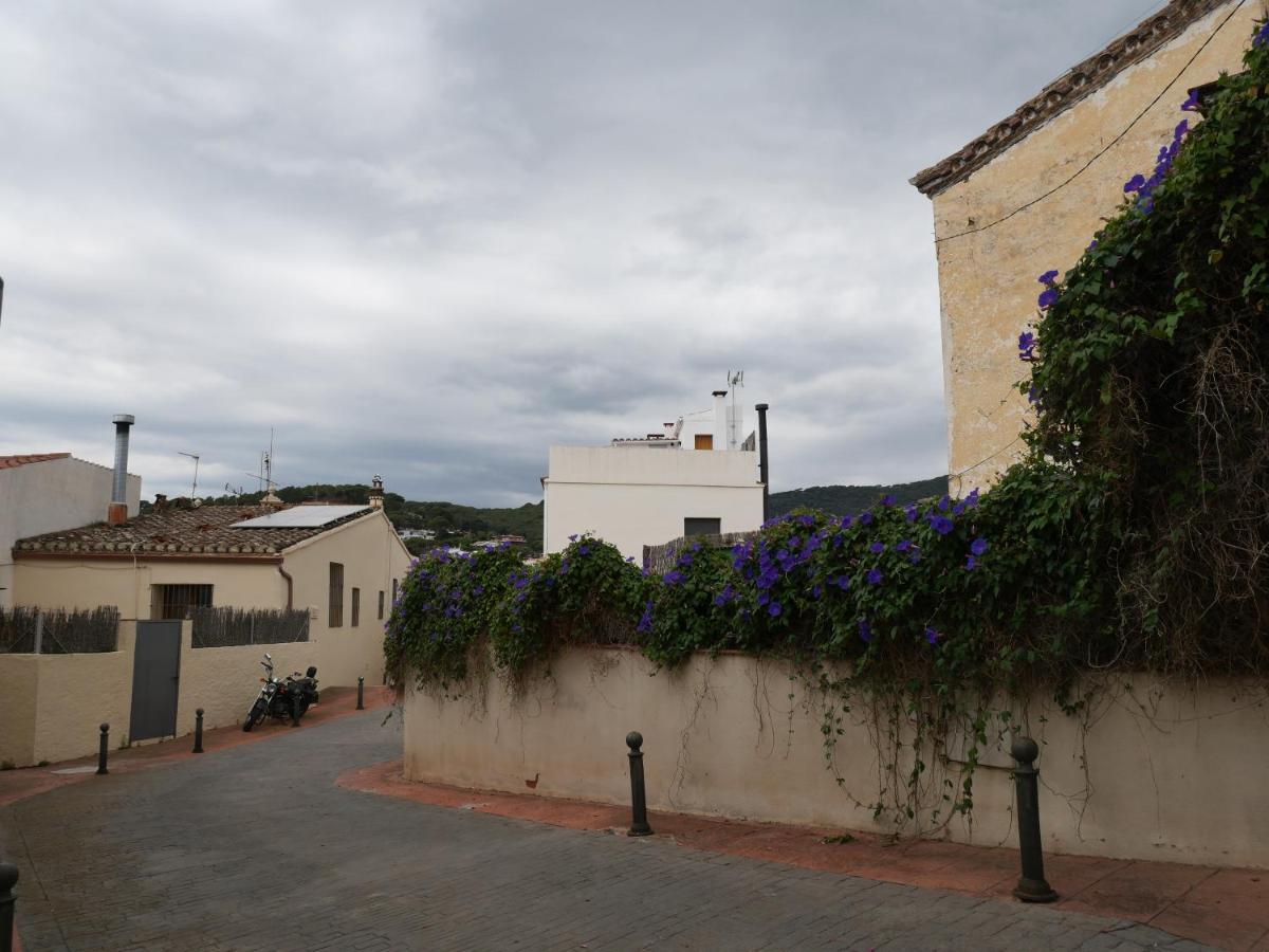 Hostal De La Placa - Hotel Boutique กาบริลส์ ภายนอก รูปภาพ