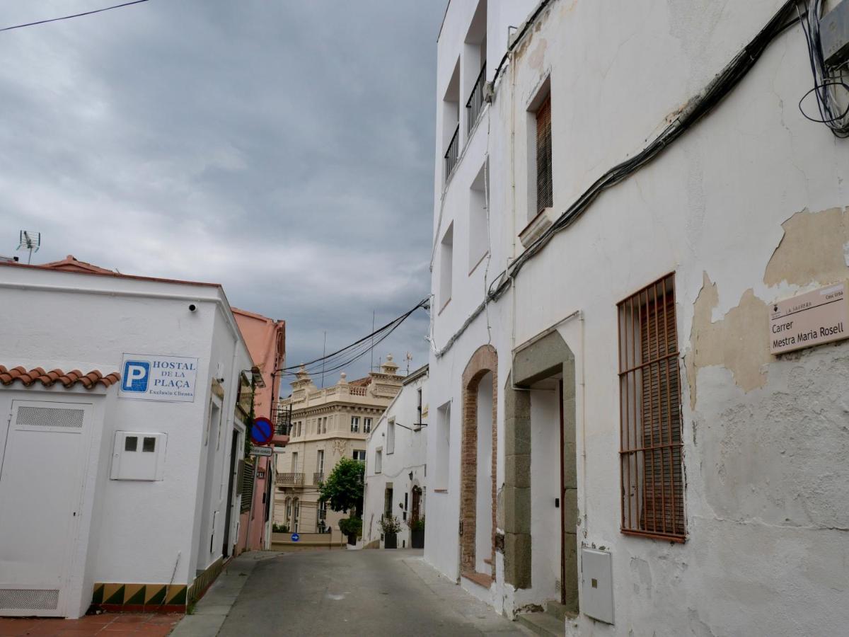Hostal De La Placa - Hotel Boutique กาบริลส์ ภายนอก รูปภาพ