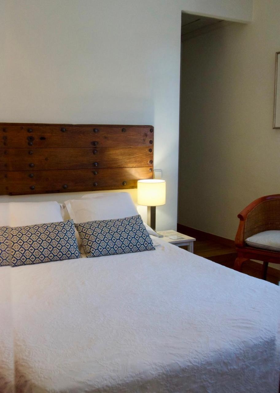 Hostal De La Placa - Hotel Boutique กาบริลส์ ภายนอก รูปภาพ