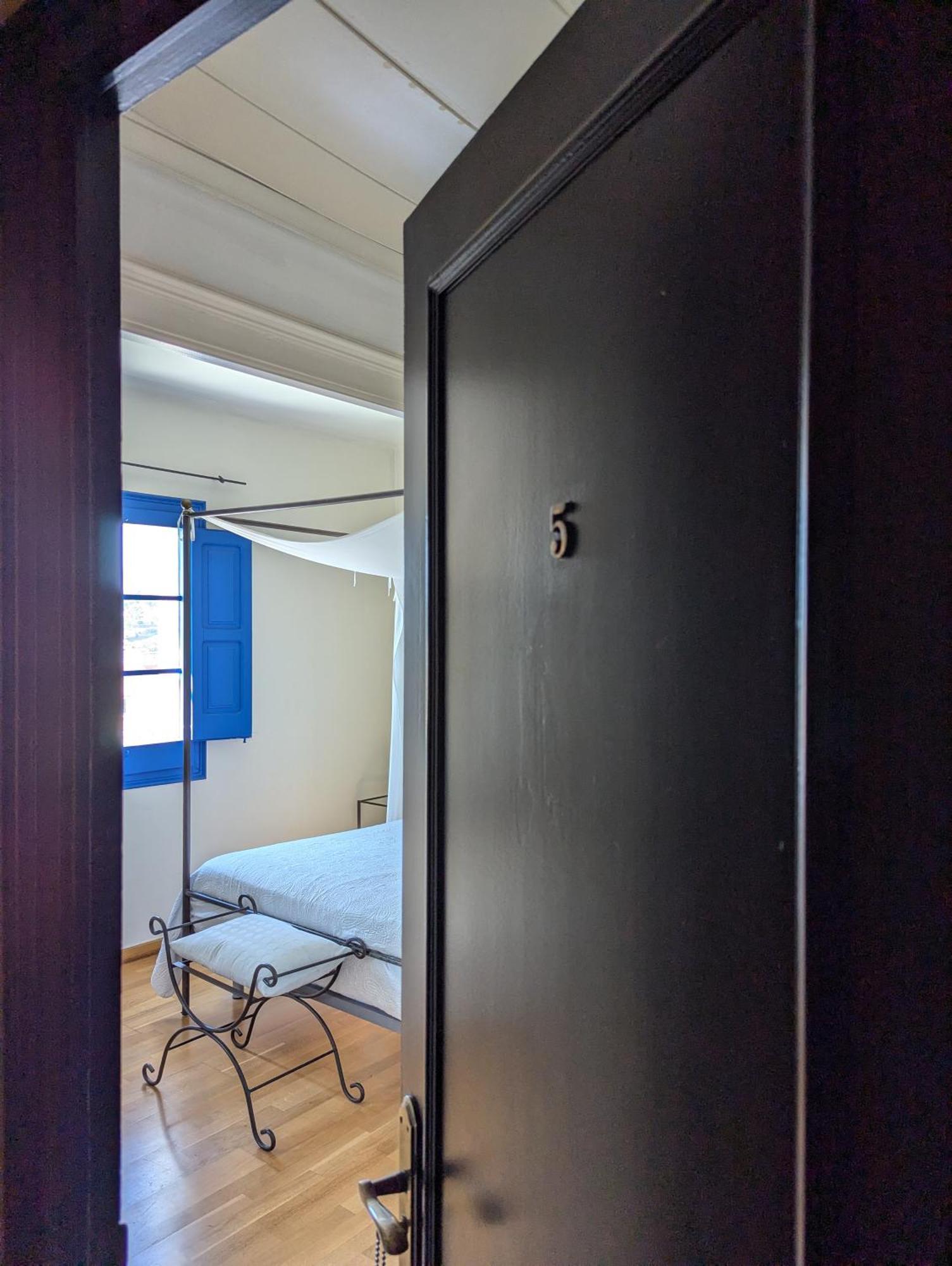 Hostal De La Placa - Hotel Boutique กาบริลส์ ภายนอก รูปภาพ
