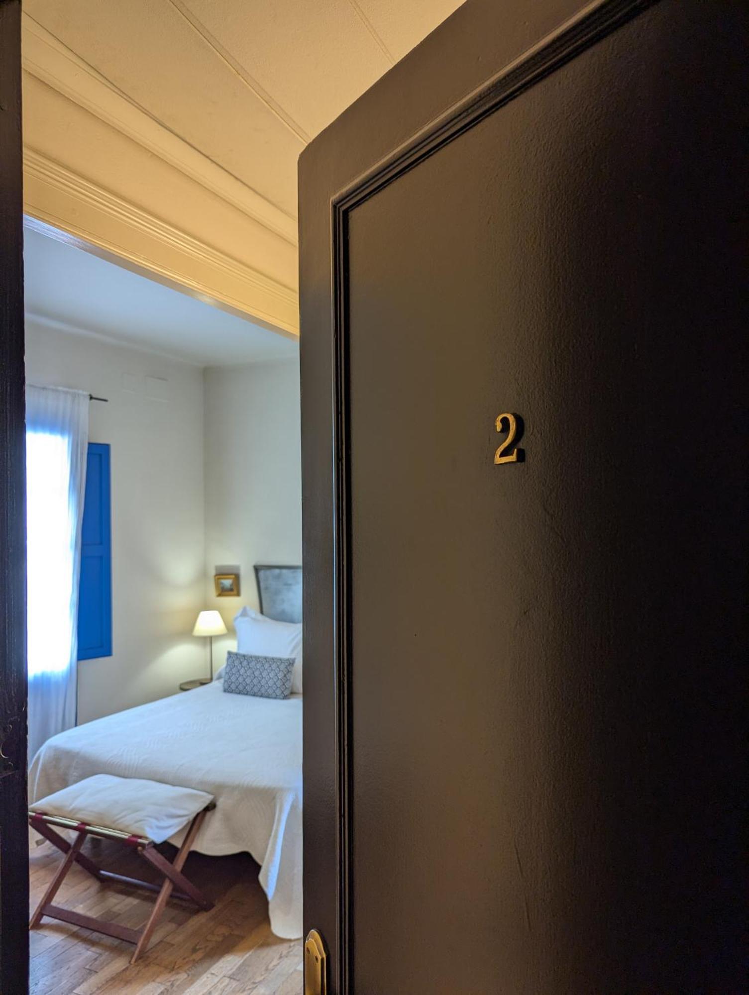 Hostal De La Placa - Hotel Boutique กาบริลส์ ภายนอก รูปภาพ